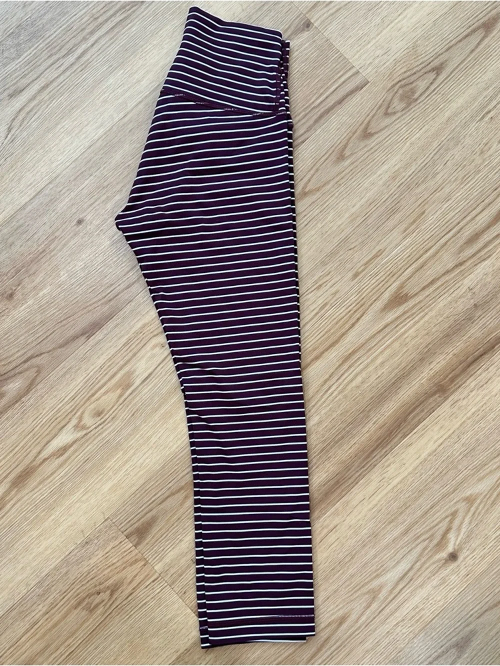 Lululemon Wunder Under Crop High-Rise Burgundy Maroon White Stripes Size 4